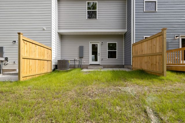 217 Hollywell Dr, Gallatin, TN 37066