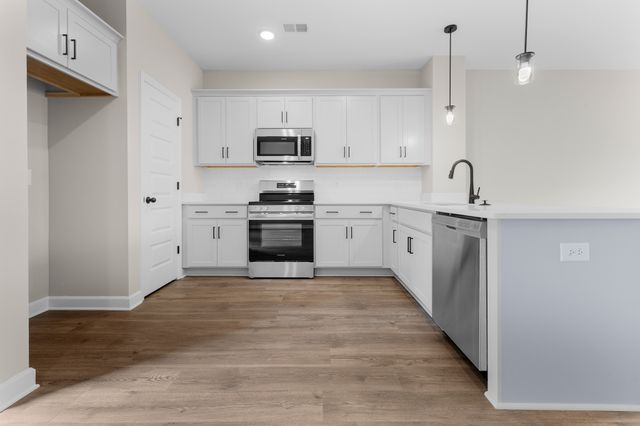 217 Hollywell Dr, Gallatin, TN 37066
