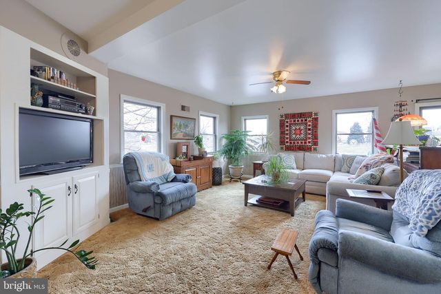 291 BUSHONG RD, Leola, PA 17540