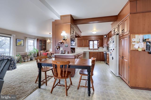 291 BUSHONG RD, Leola, PA 17540