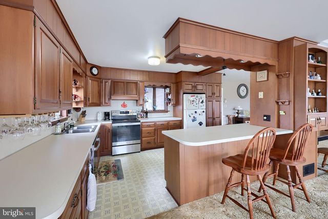 291 BUSHONG RD, Leola, PA 17540