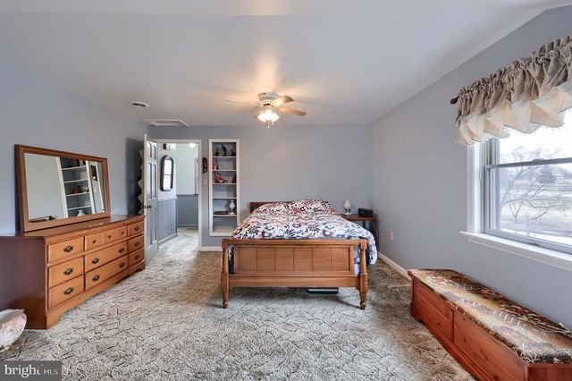 291 BUSHONG RD, Leola, PA 17540