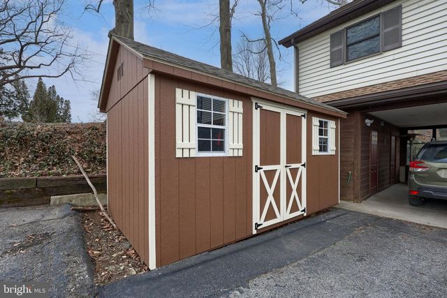 291 BUSHONG RD, Leola, PA 17540