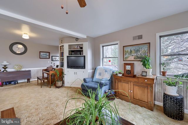 291 BUSHONG RD, Leola, PA 17540