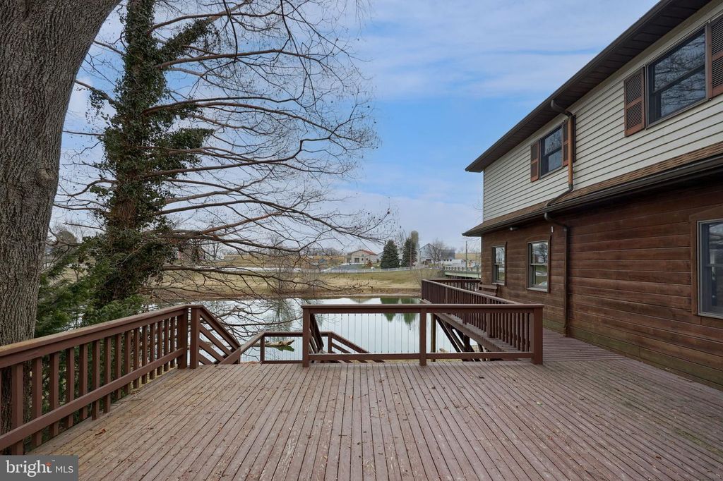 291 BUSHONG RD, Leola, PA 17540