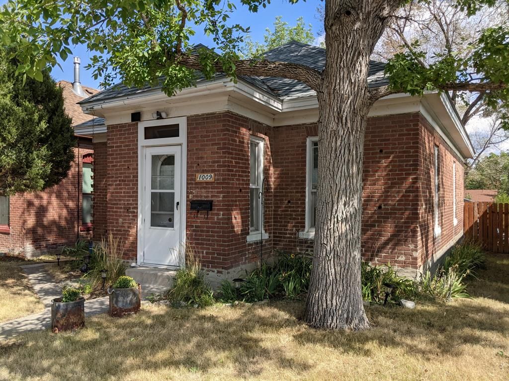 1009 Logan Street, Helena, MT 59601 photo 1