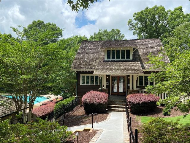 8 Fieldstone Court E, Dawsonville, GA 30534