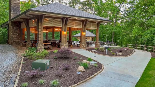 8 Fieldstone Court E, Dawsonville, GA 30534