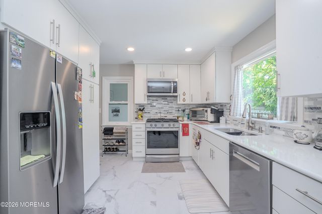 172 Ellisdale Road, Allentown, NJ 08501