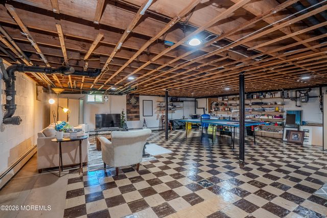 172 Ellisdale Road, Allentown, NJ 08501