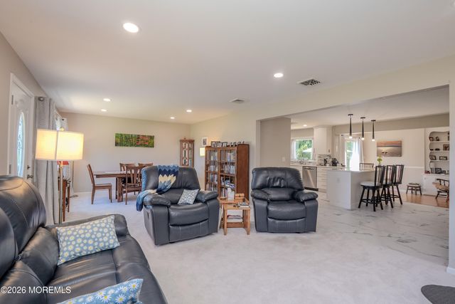 172 Ellisdale Road, Allentown, NJ 08501
