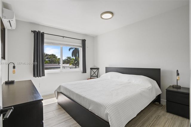 13105 Ixora Ct 215, North Miami, FL 33181