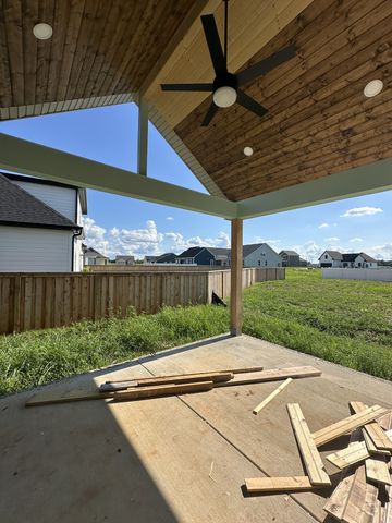 3303 Bootknife Dr, Bell Buckle, TN 37020