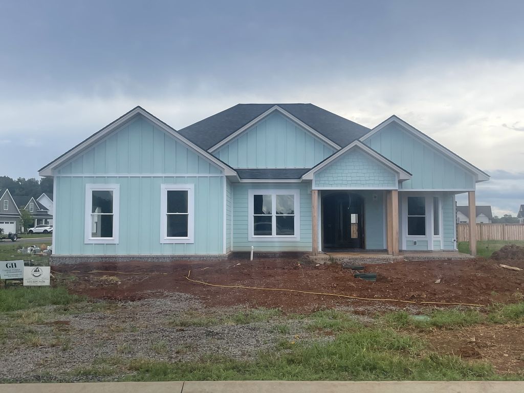 3303 Bootknife Dr, Bell Buckle, TN 37020