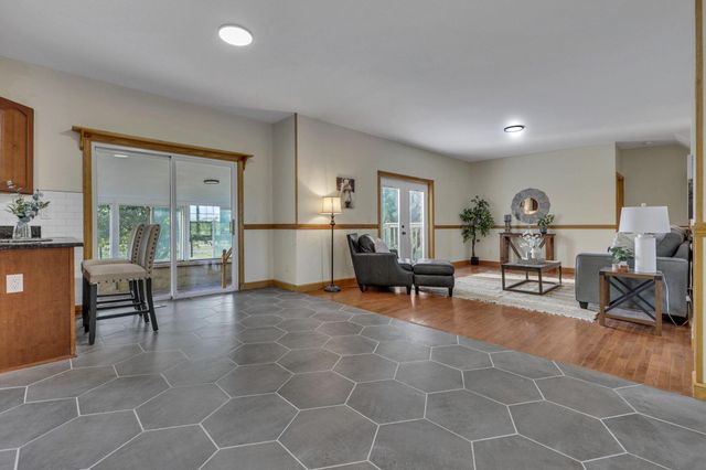 2453 Ryan Road, Heath, OH 43056