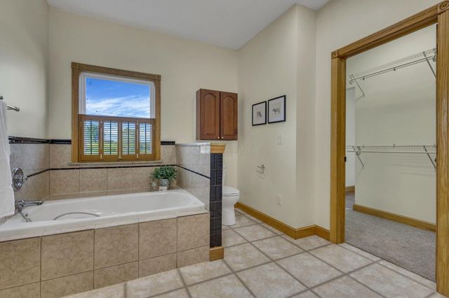 2453 Ryan Road, Heath, OH 43056