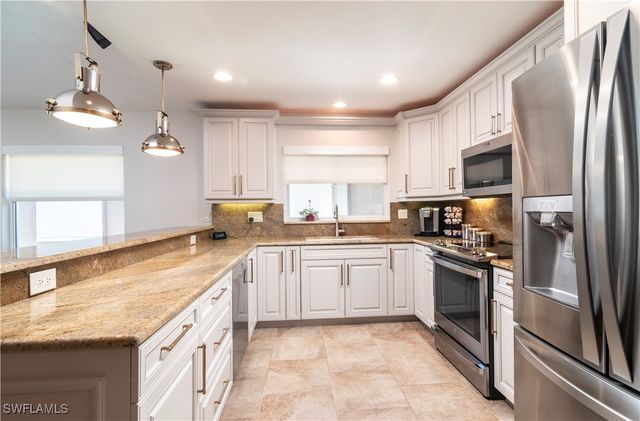 718 107th AVE N, Naples, FL 34108