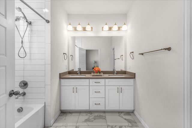 2000 Bethlehem Street, Irving, TX 75061