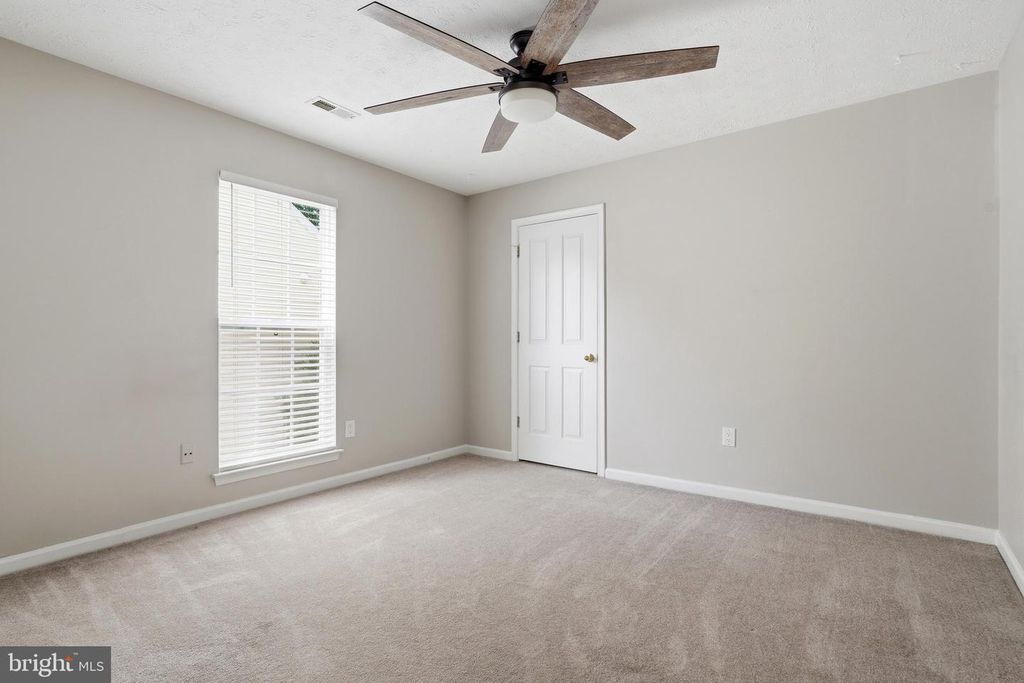Image 18 of property listing at 2402 HIGHTEE CT, Crofton, MD 21114