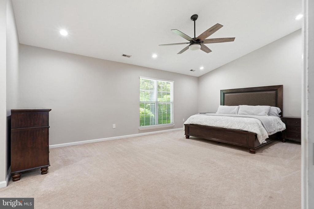 Image 21 of property listing at 2402 HIGHTEE CT, Crofton, MD 21114