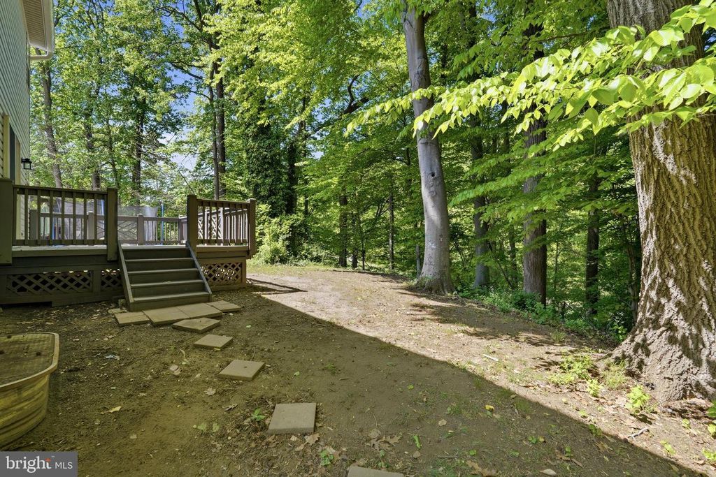 Image 41 of property listing at 2402 HIGHTEE CT, Crofton, MD 21114