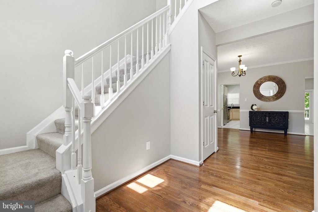 Image 5 of property listing at 2402 HIGHTEE CT, Crofton, MD 21114