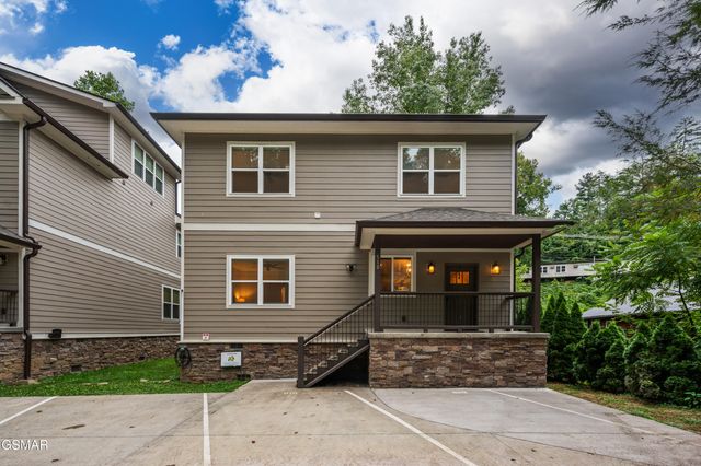 510 Hemlock Street, Gatlinburg, TN 37738