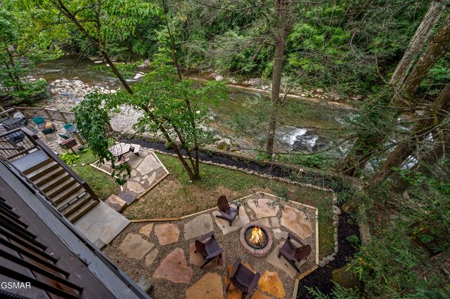 510 Hemlock Street, Gatlinburg, TN 37738