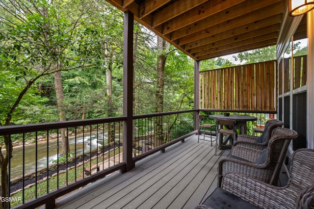 510 Hemlock Street, Gatlinburg, TN 37738