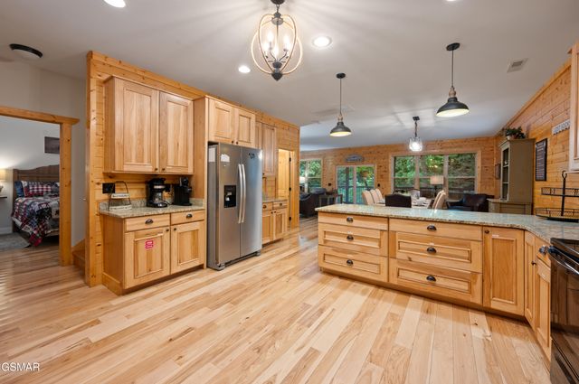 510 Hemlock Street, Gatlinburg, TN 37738