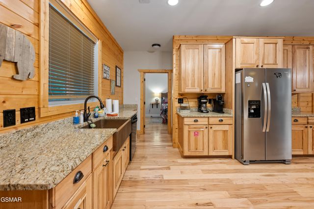 510 Hemlock Street, Gatlinburg, TN 37738