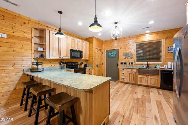 510 Hemlock Street, Gatlinburg, TN 37738