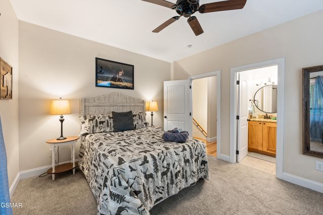 510 Hemlock Street, Gatlinburg, TN 37738