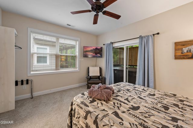 510 Hemlock Street, Gatlinburg, TN 37738