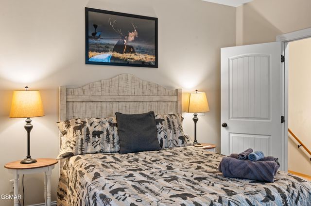 510 Hemlock Street, Gatlinburg, TN 37738