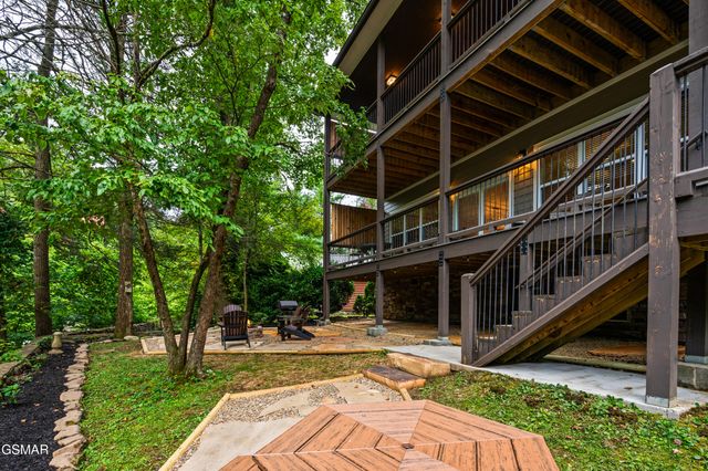 510 Hemlock Street, Gatlinburg, TN 37738