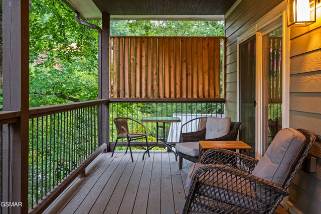 510 Hemlock Street, Gatlinburg, TN 37738