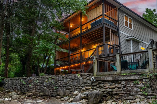510 Hemlock Street, Gatlinburg, TN 37738