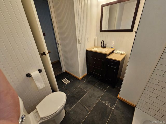 1964-106 River Road 106, Calverton, NY 11933