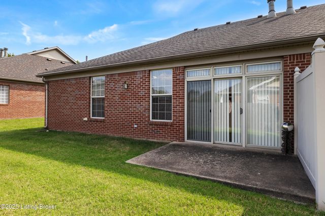 1309 Bent Willow Ln, Louisville, KY 40214