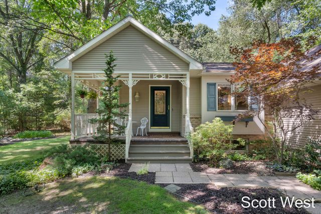 7181 River Glen Drive, Caledonia, MI 49316