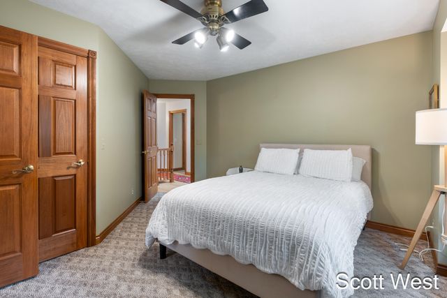 7181 River Glen Drive, Caledonia, MI 49316