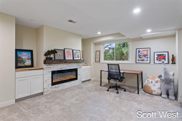 7181 River Glen Drive, Caledonia, MI 49316