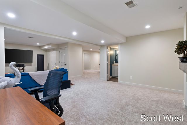 7181 River Glen Drive, Caledonia, MI 49316