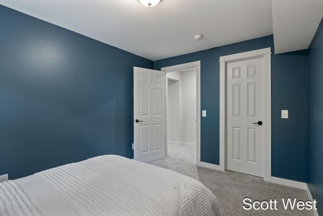 7181 River Glen Drive, Caledonia, MI 49316