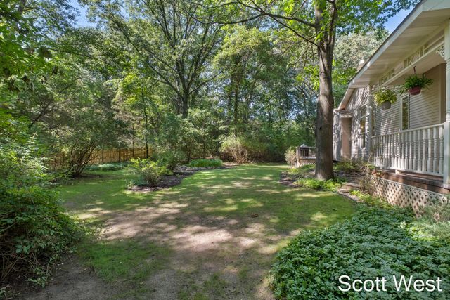 7181 River Glen Drive, Caledonia, MI 49316