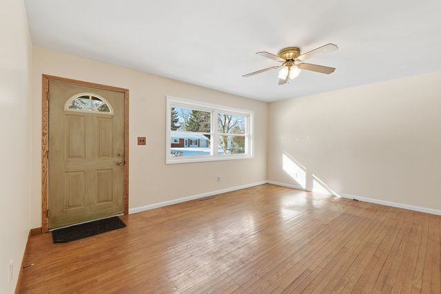 98 Tamarac Dr, Mansfield, OH 44904