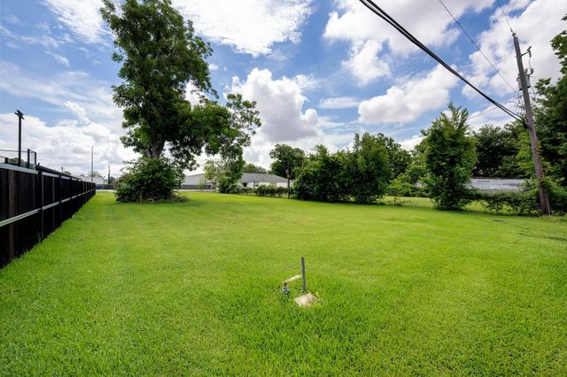 1923 Harland Drive, Houston, TX 77055