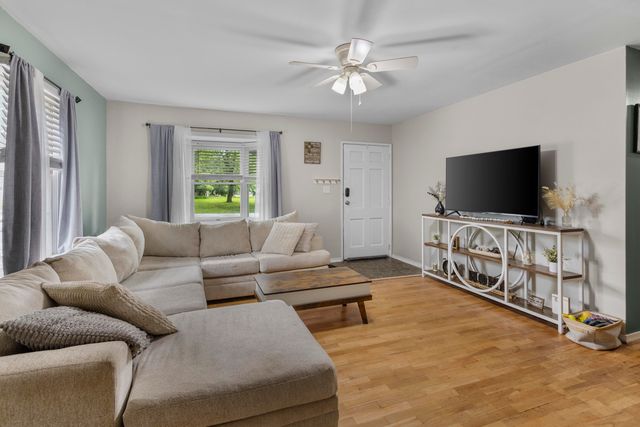 3425 Cambridge Avenue, Jackson, MI 49203