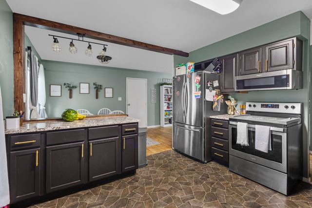 3425 Cambridge Avenue, Jackson, MI 49203